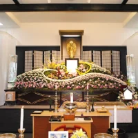 来迎舎吾妻斎場　新館式場